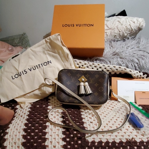 Louis Vuitton Cream Saingtone - Picture 6 of 6